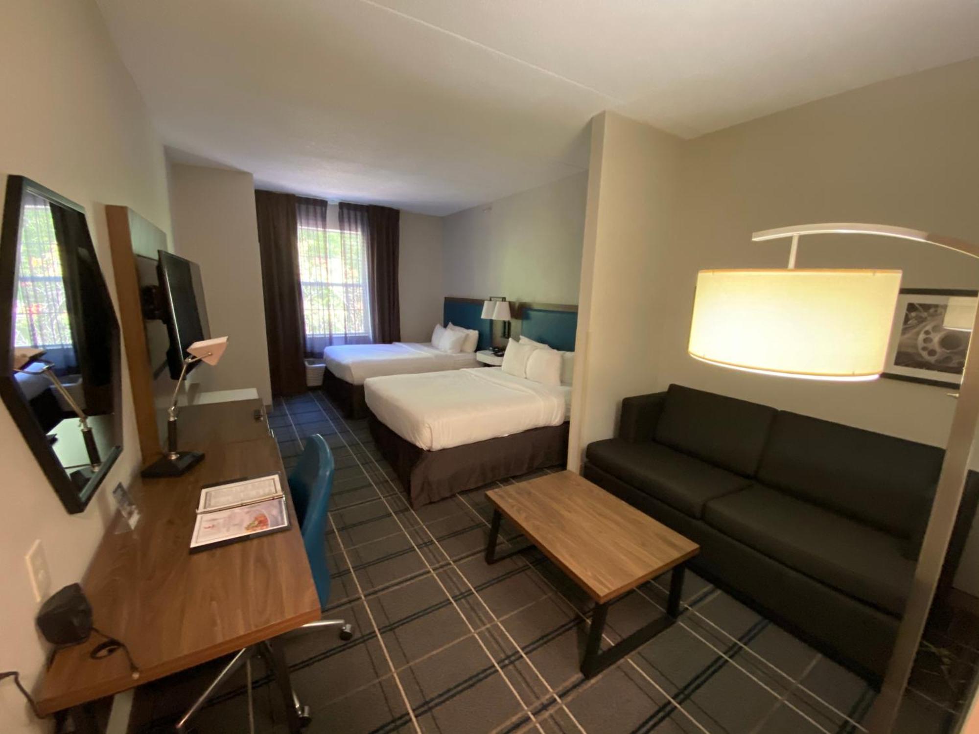 Comfort Suites Newport News Airport Room photo